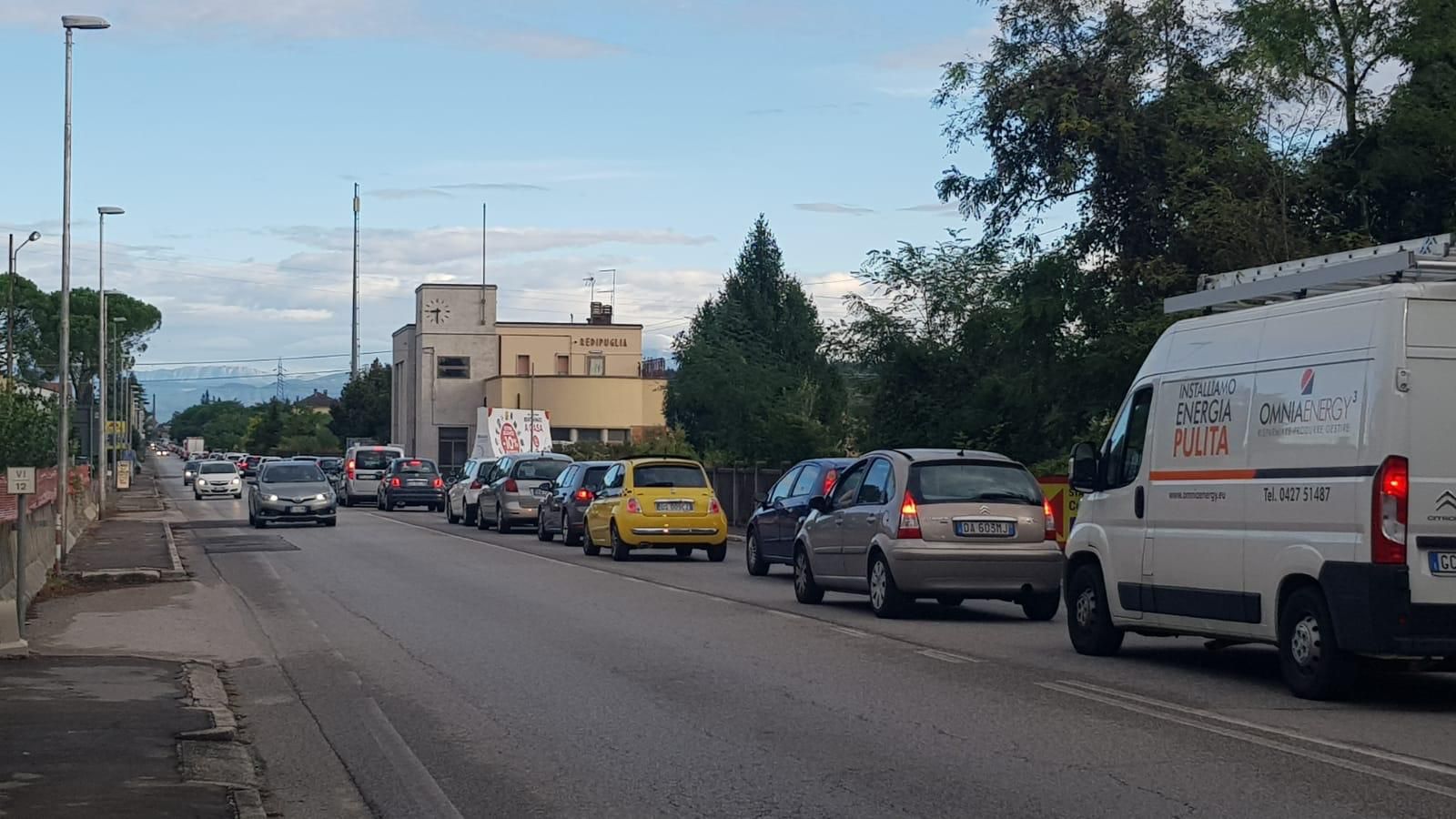 Immagine per Lunghe code tra Fogliano e Sagrado, chiesta l'asfaltatura nelle ore notturne